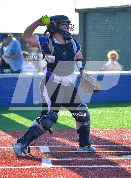 Thumbnail 2 in Mumford vs Giddings photogallery.
