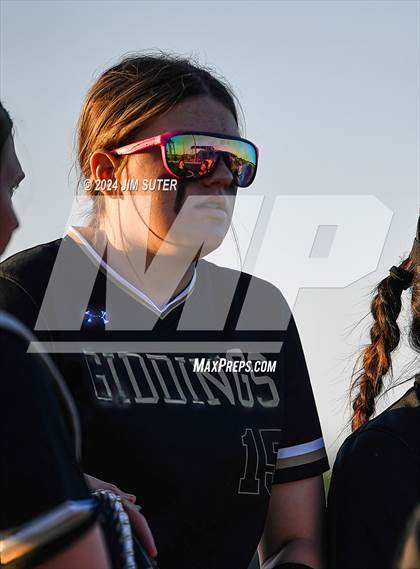 Thumbnail 3 in Mumford vs Giddings photogallery.