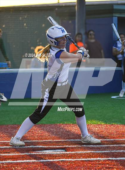 Thumbnail 3 in Mumford vs Giddings photogallery.