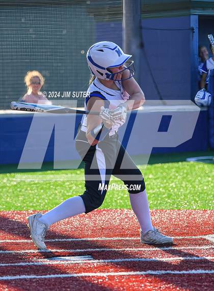 Thumbnail 3 in Mumford vs Giddings photogallery.