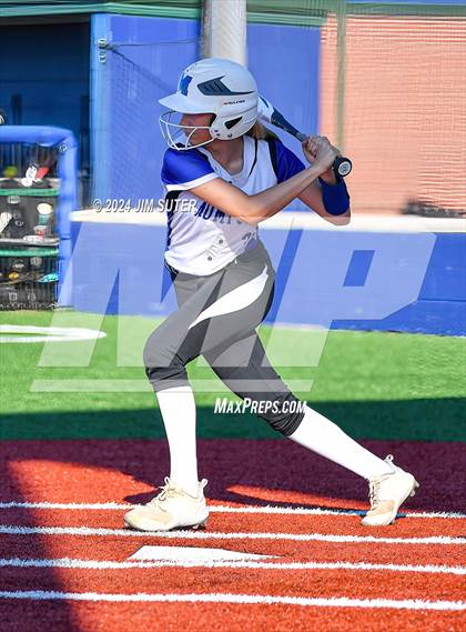 Thumbnail 2 in Mumford vs Giddings photogallery.