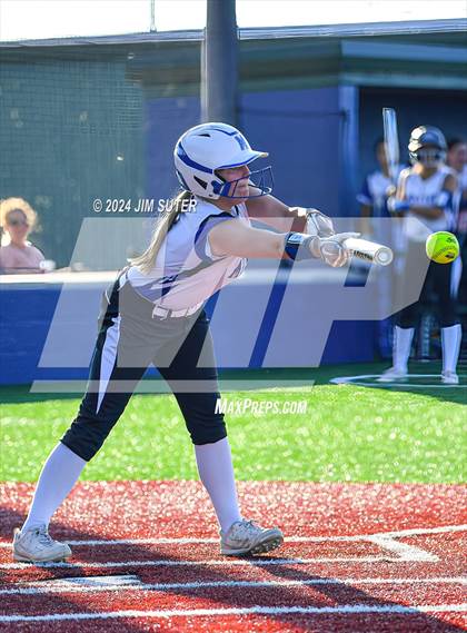 Thumbnail 1 in Mumford vs Giddings photogallery.