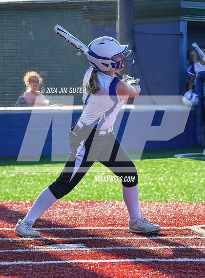 Thumbnail 3 in Mumford vs Giddings photogallery.