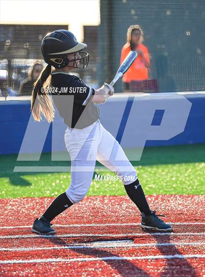 Thumbnail 1 in Mumford vs Giddings photogallery.