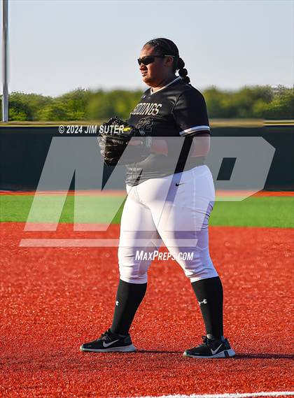 Thumbnail 2 in Mumford vs Giddings photogallery.