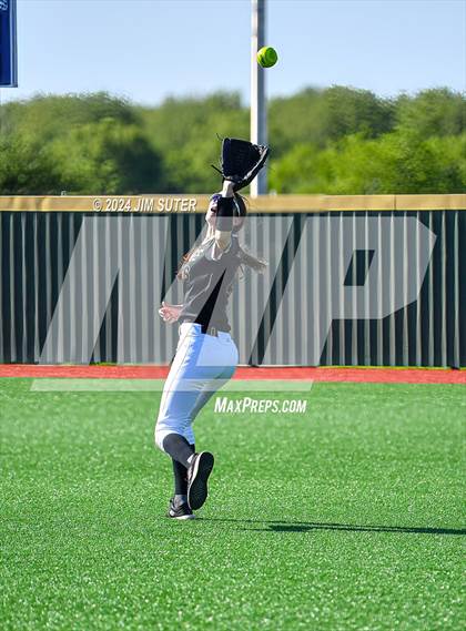 Thumbnail 1 in Mumford vs Giddings photogallery.