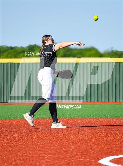 Thumbnail 1 in Mumford vs Giddings photogallery.