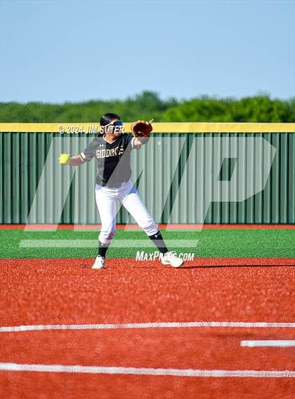 Thumbnail 3 in Mumford vs Giddings photogallery.