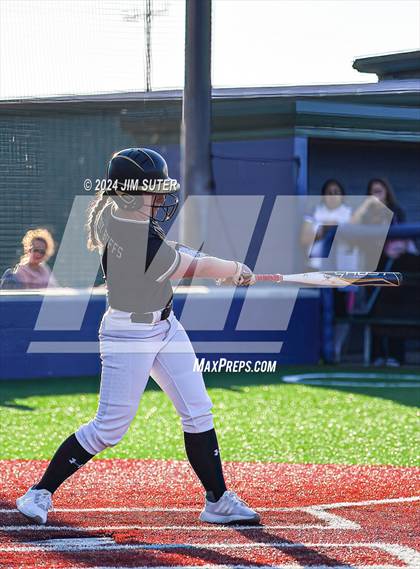 Thumbnail 1 in Mumford vs Giddings photogallery.