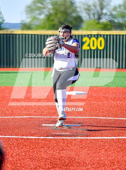 Thumbnail 3 in Mumford vs Giddings photogallery.