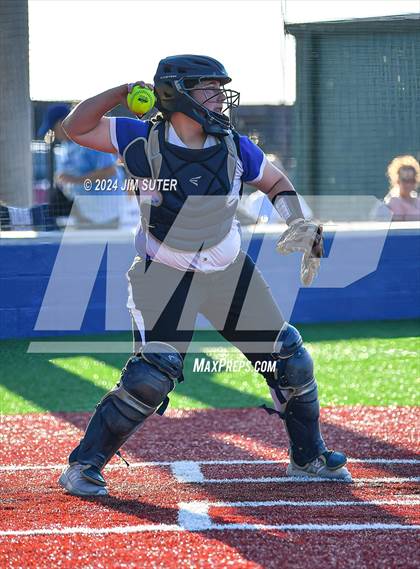 Thumbnail 1 in Mumford vs Giddings photogallery.