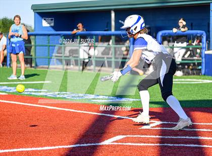 Thumbnail 2 in Mumford vs Giddings photogallery.