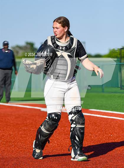 Thumbnail 3 in Mumford vs Giddings photogallery.