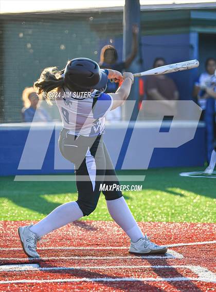 Thumbnail 2 in Mumford vs Giddings photogallery.