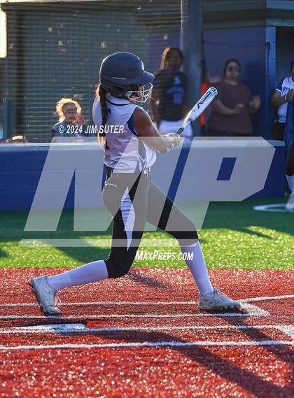 Thumbnail 1 in Mumford vs Giddings photogallery.