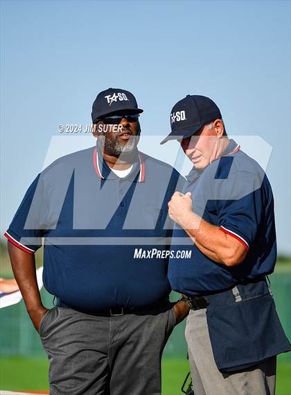 Thumbnail 3 in Mumford vs Giddings photogallery.