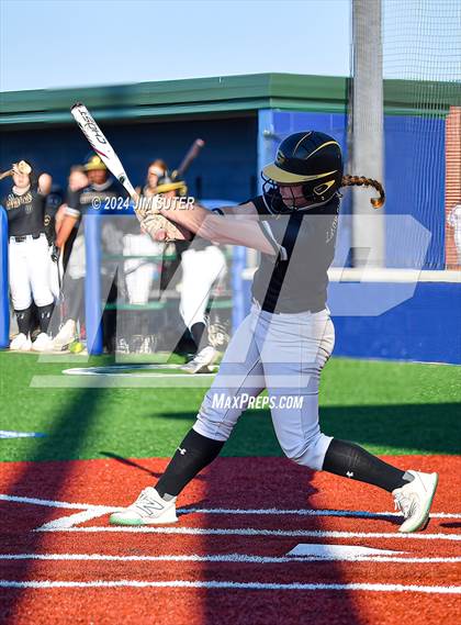 Thumbnail 1 in Mumford vs Giddings photogallery.