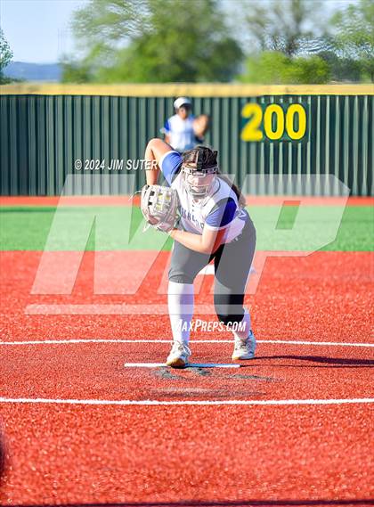 Thumbnail 2 in Mumford vs Giddings photogallery.