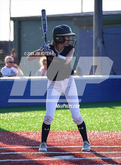 Thumbnail 3 in Mumford vs Giddings photogallery.