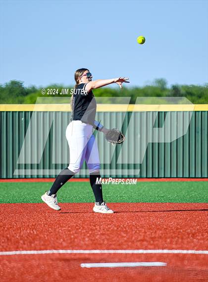 Thumbnail 2 in Mumford vs Giddings photogallery.