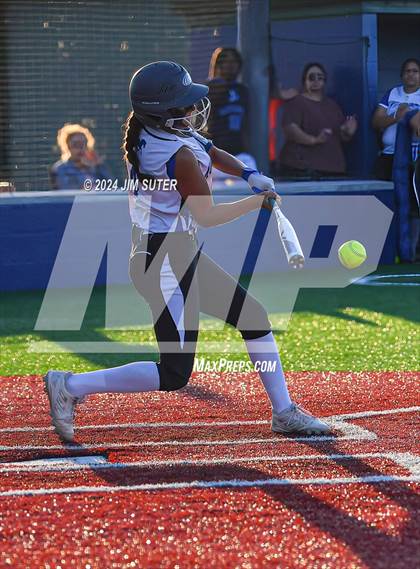 Thumbnail 3 in Mumford vs Giddings photogallery.