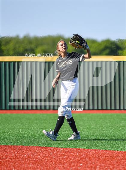 Thumbnail 3 in Mumford vs Giddings photogallery.