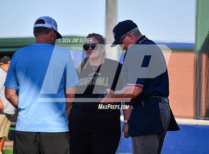 Thumbnail 2 in Mumford vs Giddings photogallery.