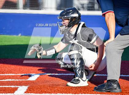 Thumbnail 3 in Mumford vs Giddings photogallery.