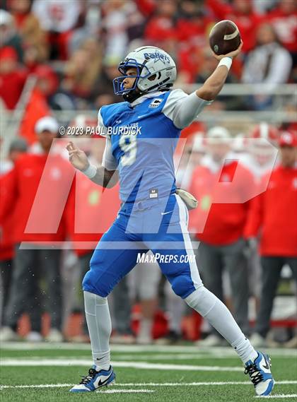 Thumbnail 2 in Steelton-Highspire vs. Fort Cherry (PIAA 1A Championship) photogallery.