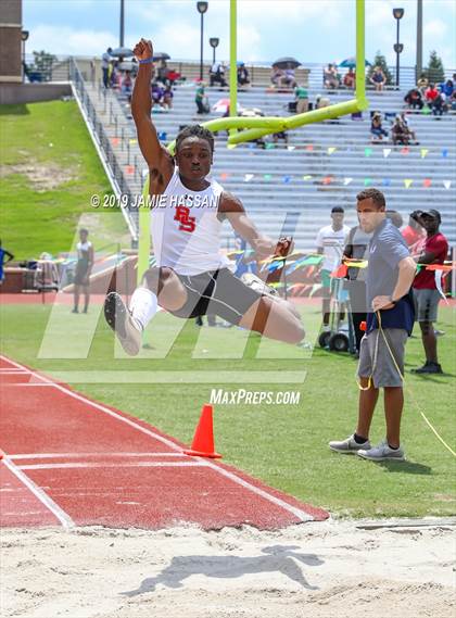 Thumbnail 3 in SCHSL AAAAA State Qualifier (Boys Field Events) photogallery.