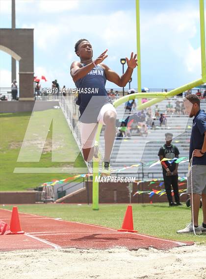 Thumbnail 3 in SCHSL AAAAA State Qualifier (Boys Field Events) photogallery.
