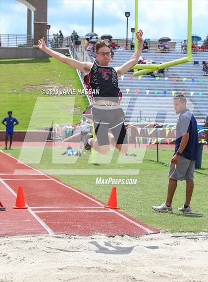 Thumbnail 2 in SCHSL AAAAA State Qualifier (Boys Field Events) photogallery.