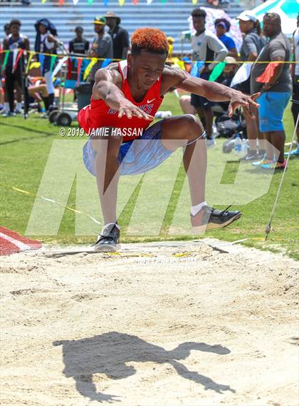 Thumbnail 2 in SCHSL AAAAA State Qualifier (Boys Field Events) photogallery.