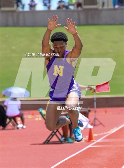 Thumbnail 1 in SCHSL AAAAA State Qualifier (Boys Field Events) photogallery.