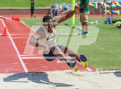 Thumbnail 2 in SCHSL AAAAA State Qualifier (Boys Field Events) photogallery.