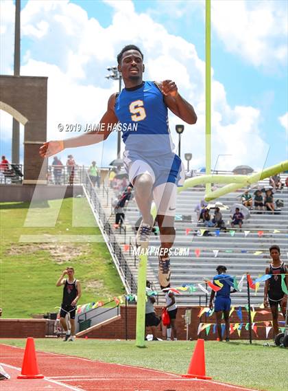 Thumbnail 2 in SCHSL AAAAA State Qualifier (Boys Field Events) photogallery.