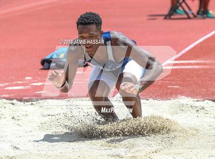 Thumbnail 3 in SCHSL AAAAA State Qualifier (Boys Field Events) photogallery.
