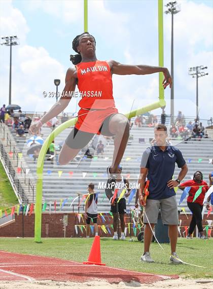 Thumbnail 1 in SCHSL AAAAA State Qualifier (Boys Field Events) photogallery.