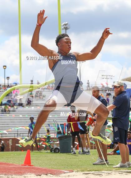 Thumbnail 3 in SCHSL AAAAA State Qualifier (Boys Field Events) photogallery.