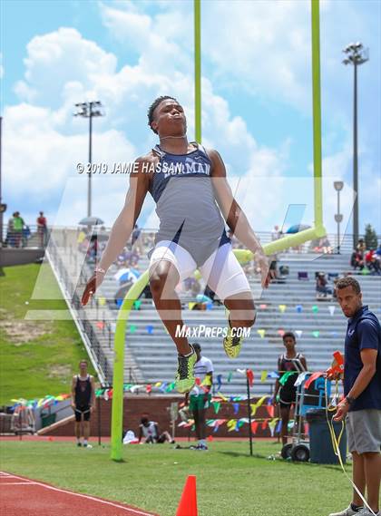 Thumbnail 2 in SCHSL AAAAA State Qualifier (Boys Field Events) photogallery.