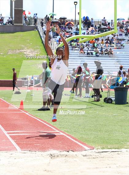 Thumbnail 1 in SCHSL AAAAA State Qualifier (Boys Field Events) photogallery.