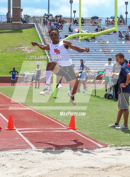 Thumbnail 2 in SCHSL AAAAA State Qualifier (Boys Field Events) photogallery.