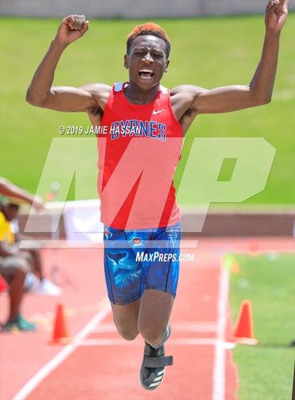 Thumbnail 1 in SCHSL AAAAA State Qualifier (Boys Field Events) photogallery.