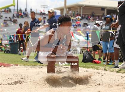 Thumbnail 1 in SCHSL AAAAA State Qualifier (Boys Field Events) photogallery.