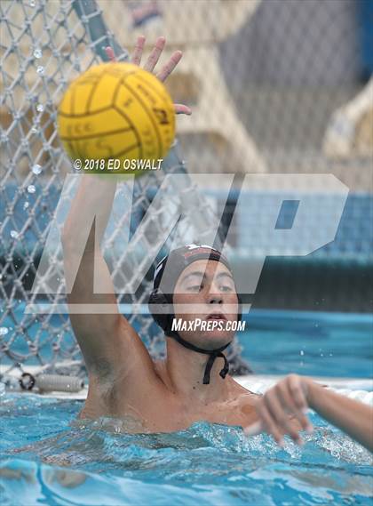Thumbnail 2 in Redwood vs. California (CIF NCS D1 Quarterfinal) photogallery.