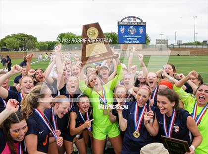 Thumbnail 2 in Wakeland vs. Grapevine (UIL 5A Girls State Final) photogallery.