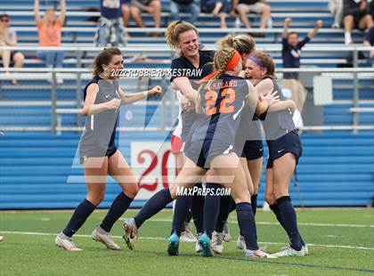 Thumbnail 2 in Wakeland vs. Grapevine (UIL 5A Girls State Final) photogallery.