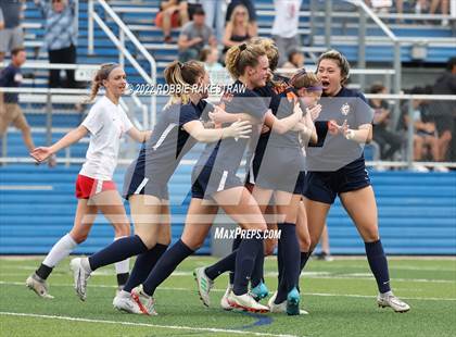 Thumbnail 3 in Wakeland vs. Grapevine (UIL 5A Girls State Final) photogallery.