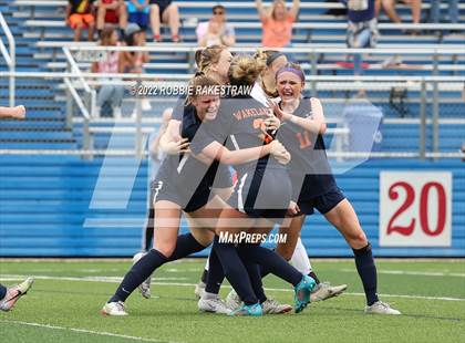 Thumbnail 3 in Wakeland vs. Grapevine (UIL 5A Girls State Final) photogallery.