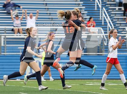 Thumbnail 2 in Wakeland vs. Grapevine (UIL 5A Girls State Final) photogallery.